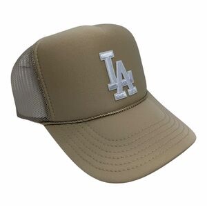 NEW LA LOS ANGELES MESH TRUCKER HAT CAP TAN CREAM ADULT SZ CURVED BILL